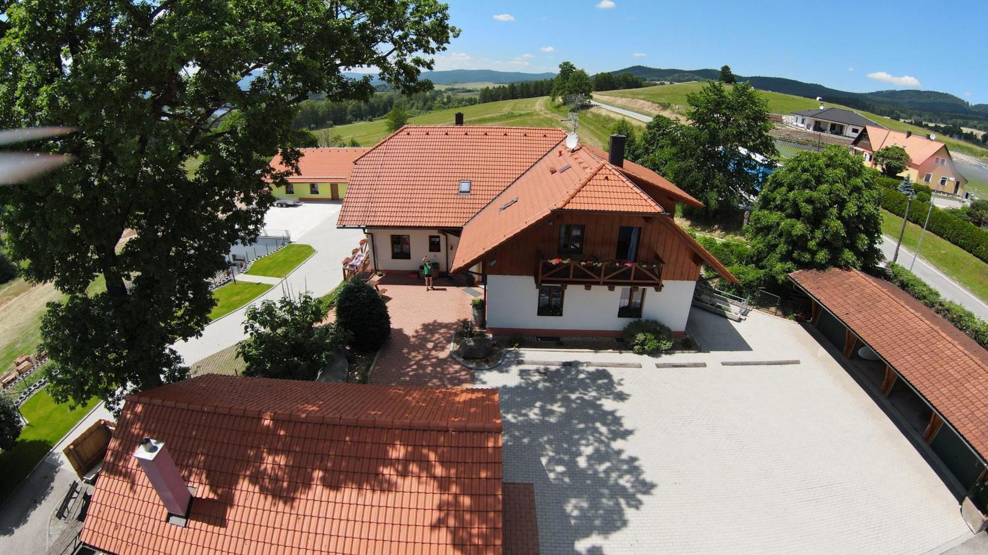 Apartmany U Srdce Vltavy Horní Planá エクステリア 写真